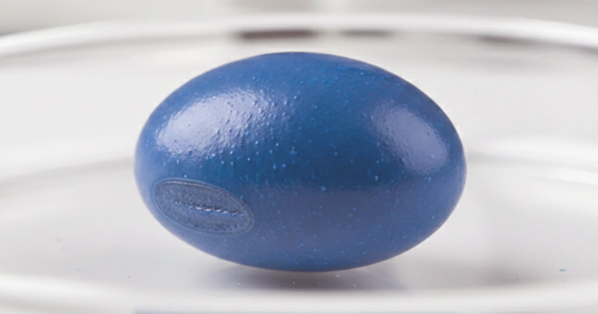 Semente bem colorida é bem tratada?